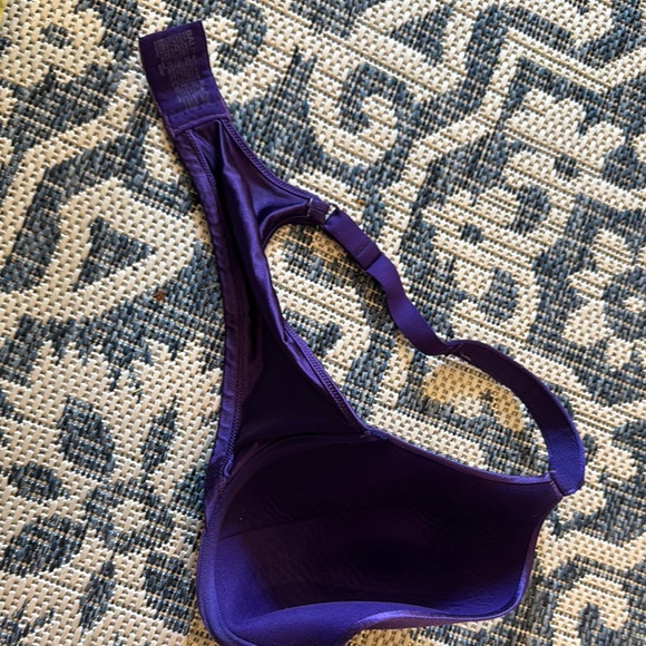 Bali Purple Satin Underwire Bra. Size 38C.  Worn several times. - Picture 14 of 15